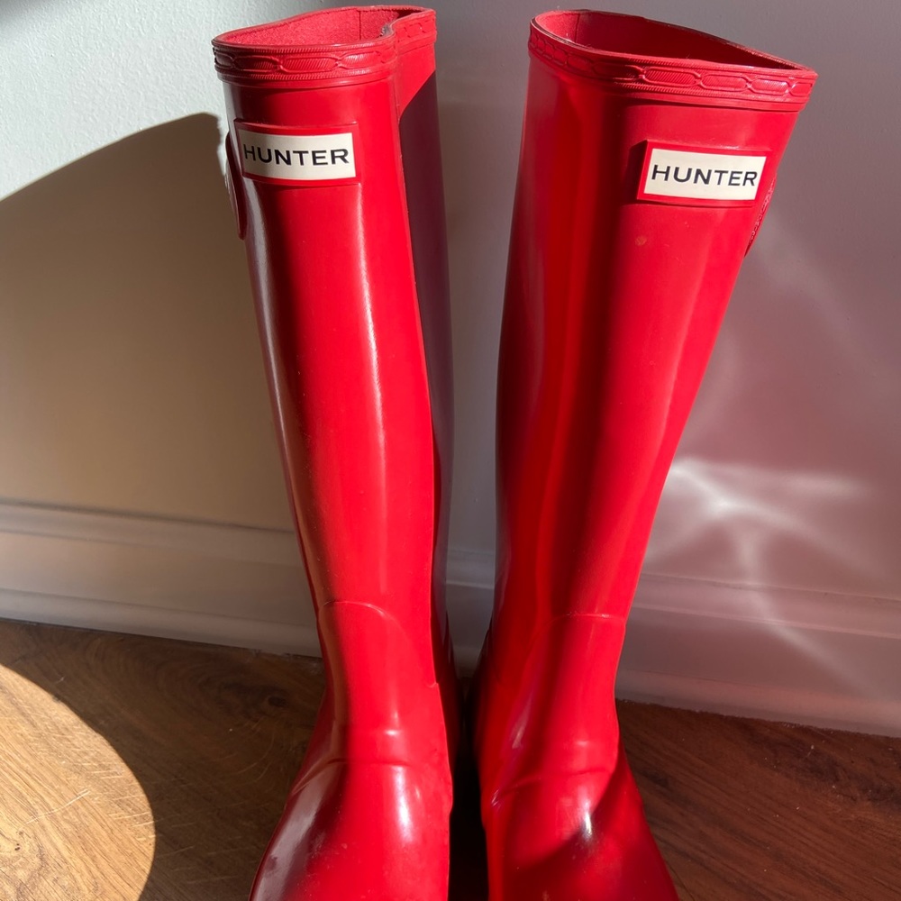 Hunter rain boots in red size 6